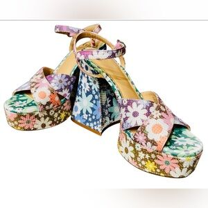 NWOT Gianni Bini platform sandals sz 7M block heel party 60s retro hippy disco